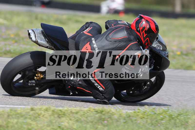 /Archiv-2023/06 10.04.2023 Moto Club Anneau du Rhin/Blanc-Novice/sans numéro-le matin